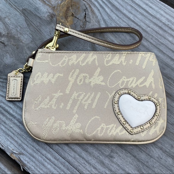 Coach New York Graffiti Script Logo Tan Gold Sparkly Heart Wristlet NWOT New - Picture 1 of 7